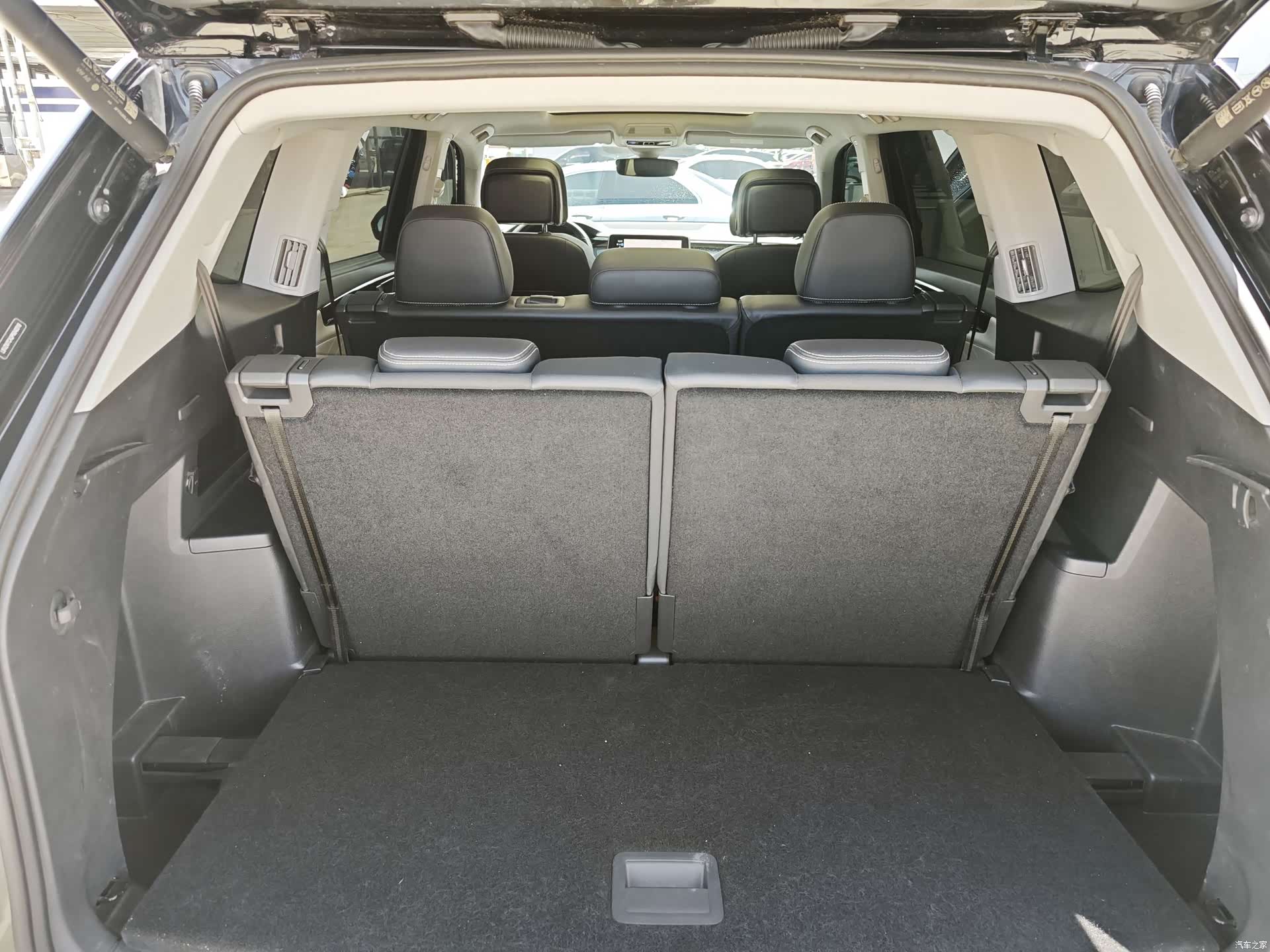 Volkswagen Teramont, 2024 16