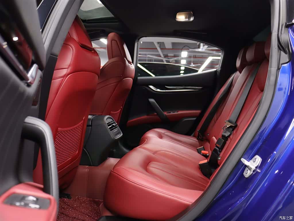 Maserati Ghibli, 2024 19