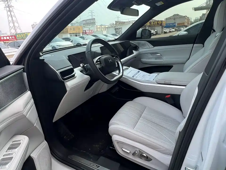XPENG G9