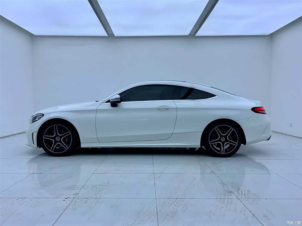 Mercedes-Benz C-Class, 2021 4