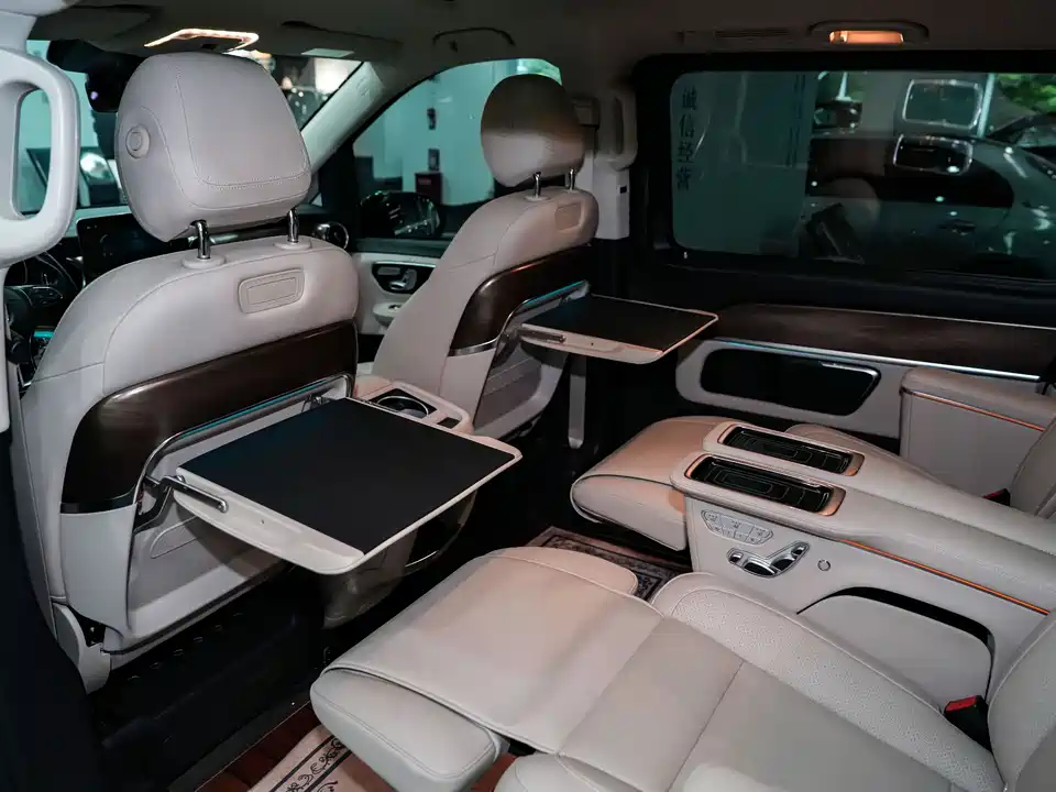 Mercedes-Benz V-class