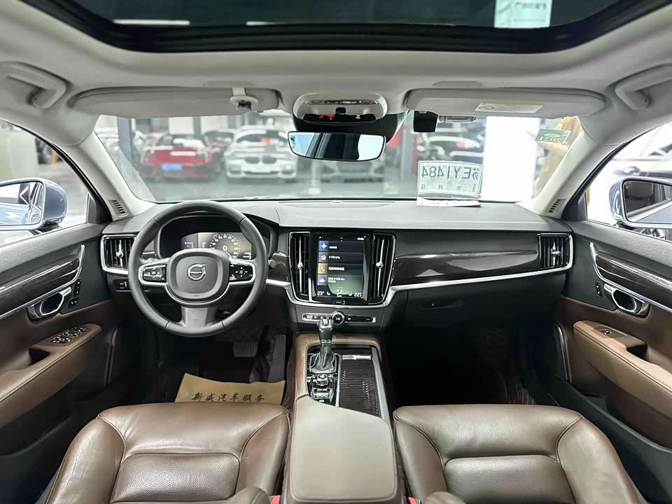 Volvo S90