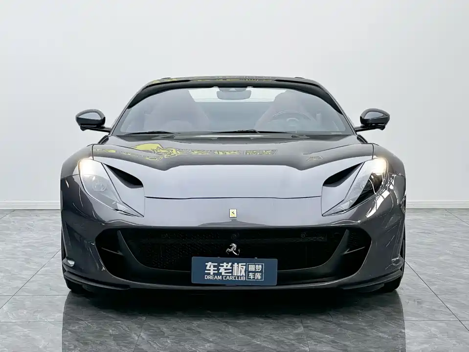 Ferrari 812
