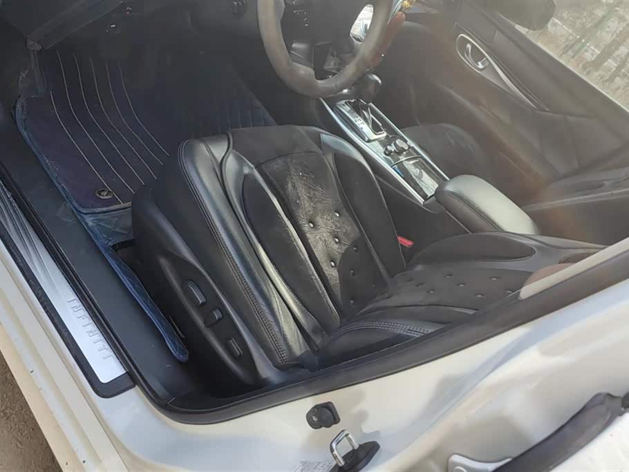 Infiniti Q70 Infiniti Q70