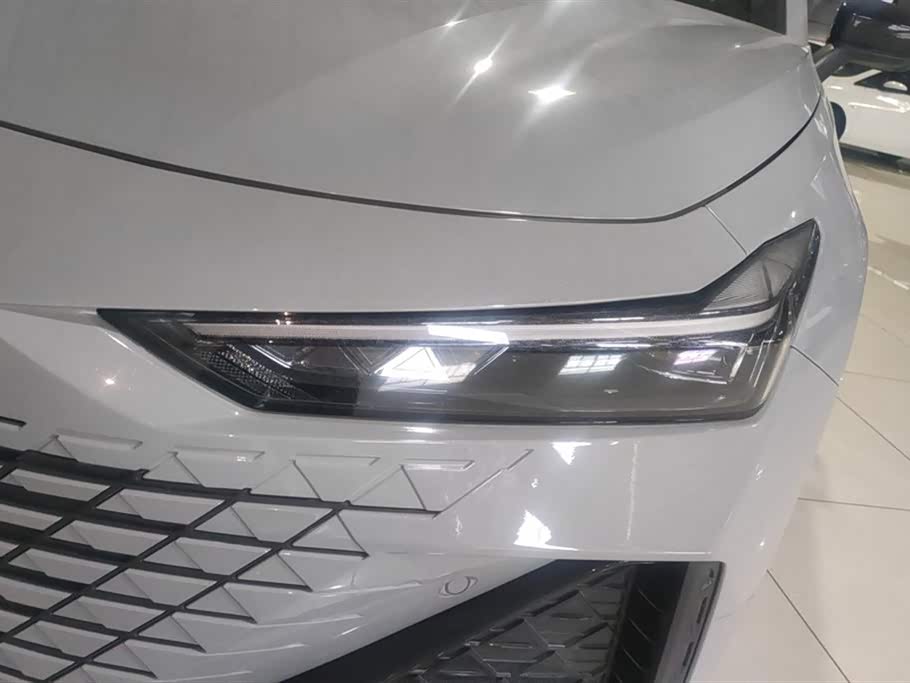 Changan UNI-V Changan UNI-V