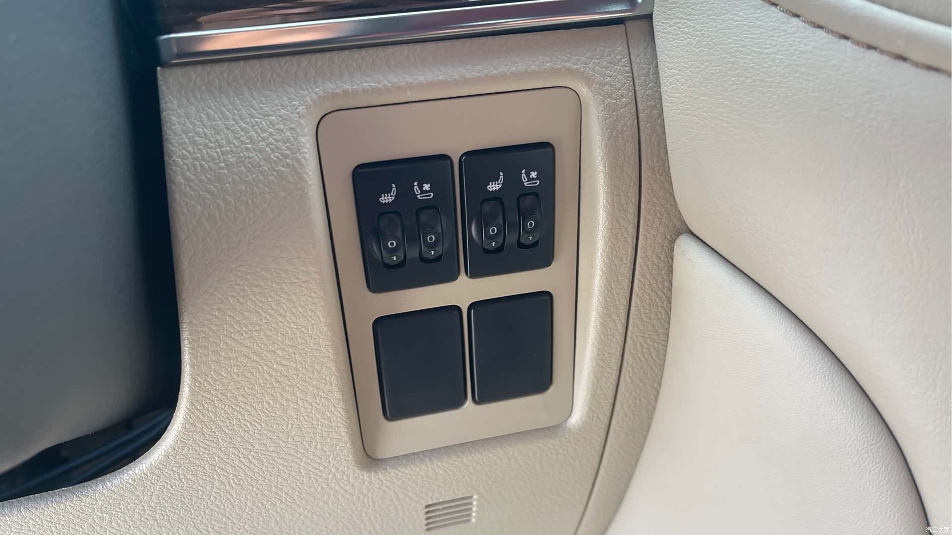 Toyota Land Cruiser, 2019 11