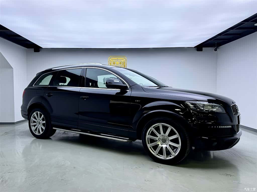 Audi Q7, 2013 3