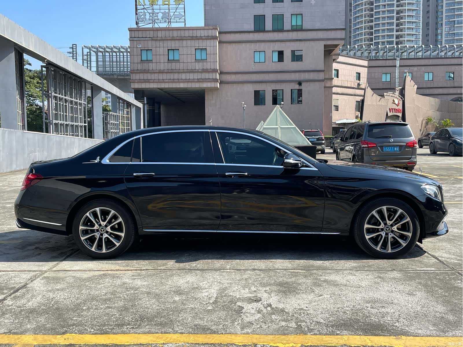 Mercedes-Benz E-Class, 2017 30