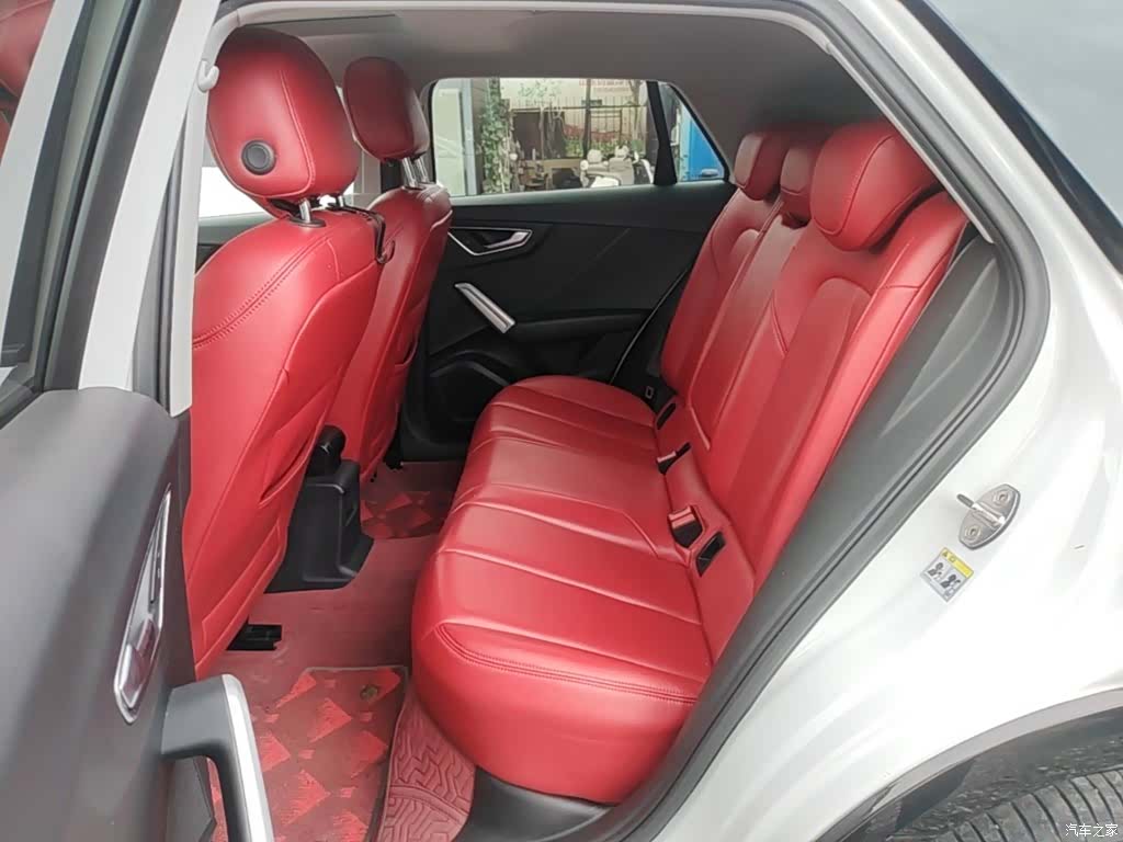 Audi Q2L, 2021 17