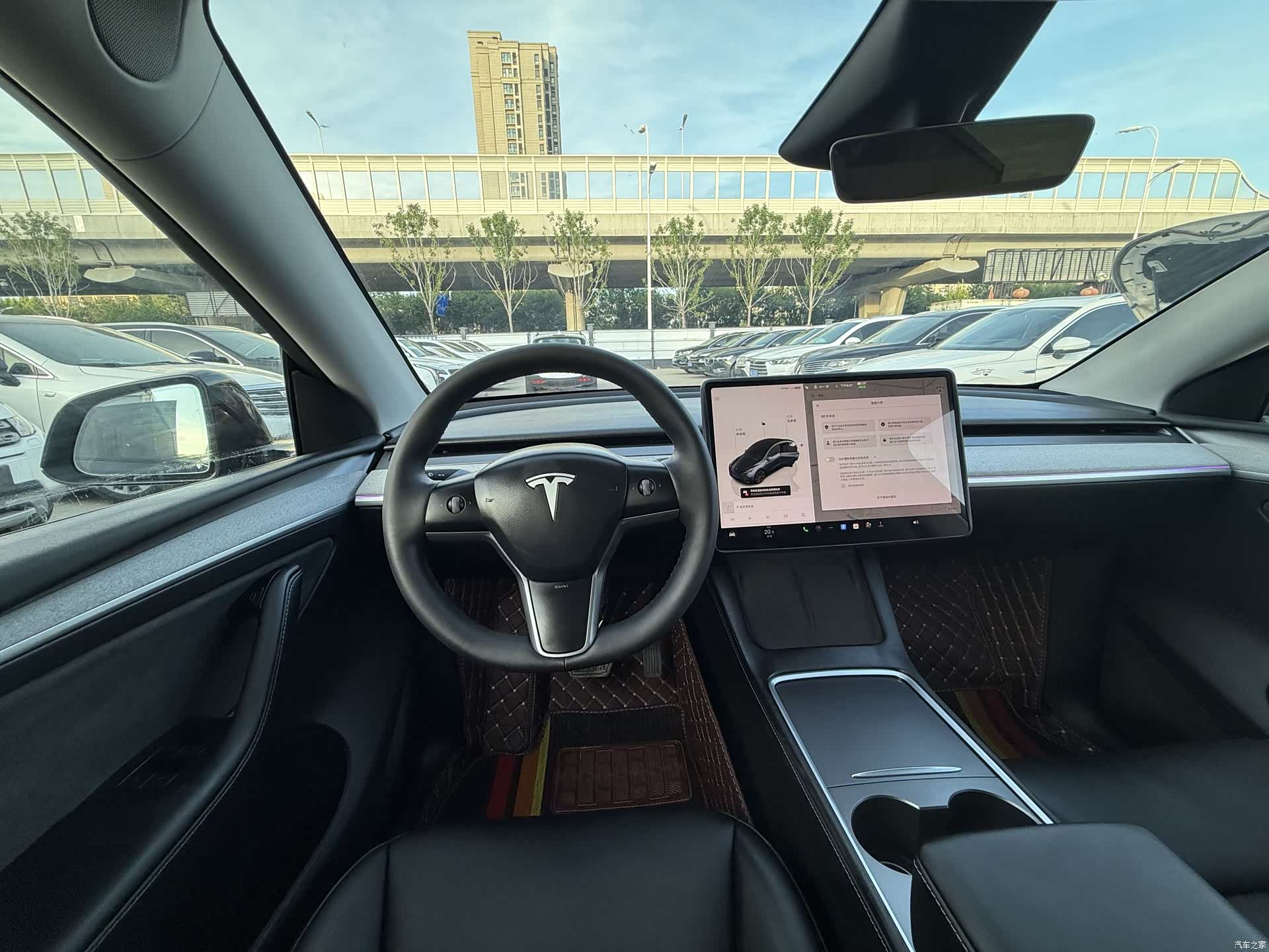 Tesla Model Y, 2024 7