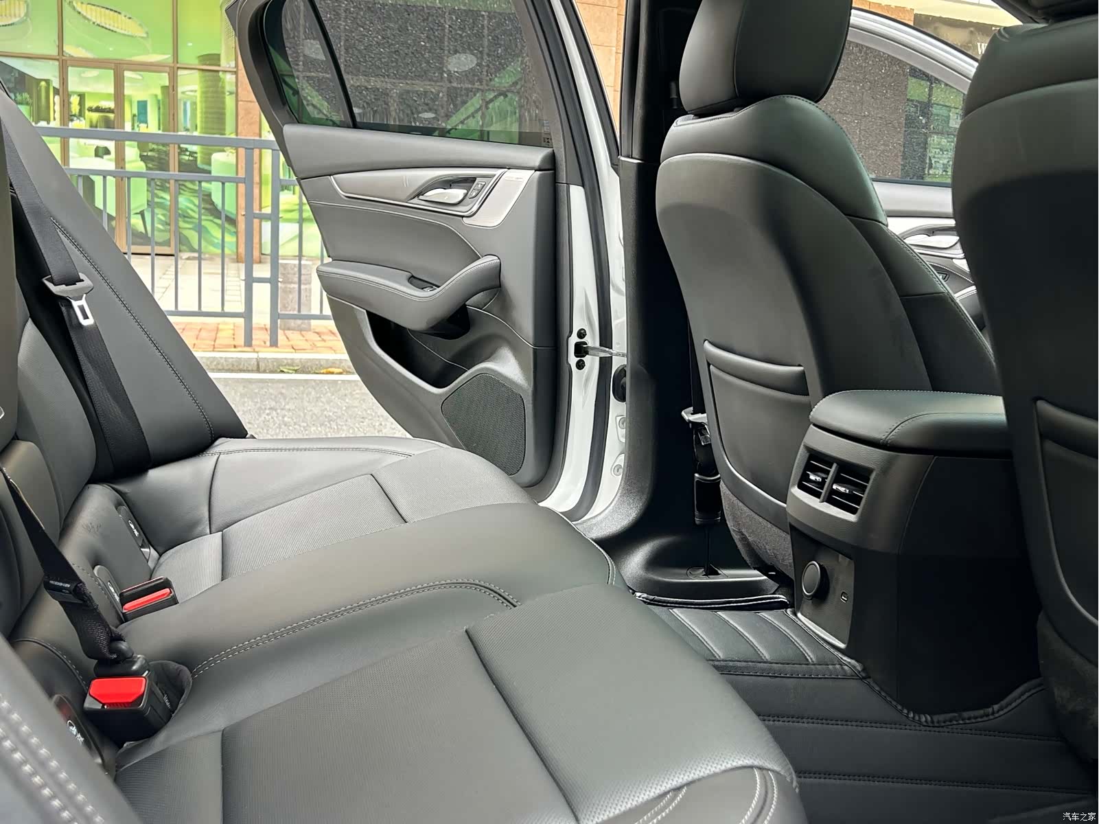 Cadillac CT5, 2023 15