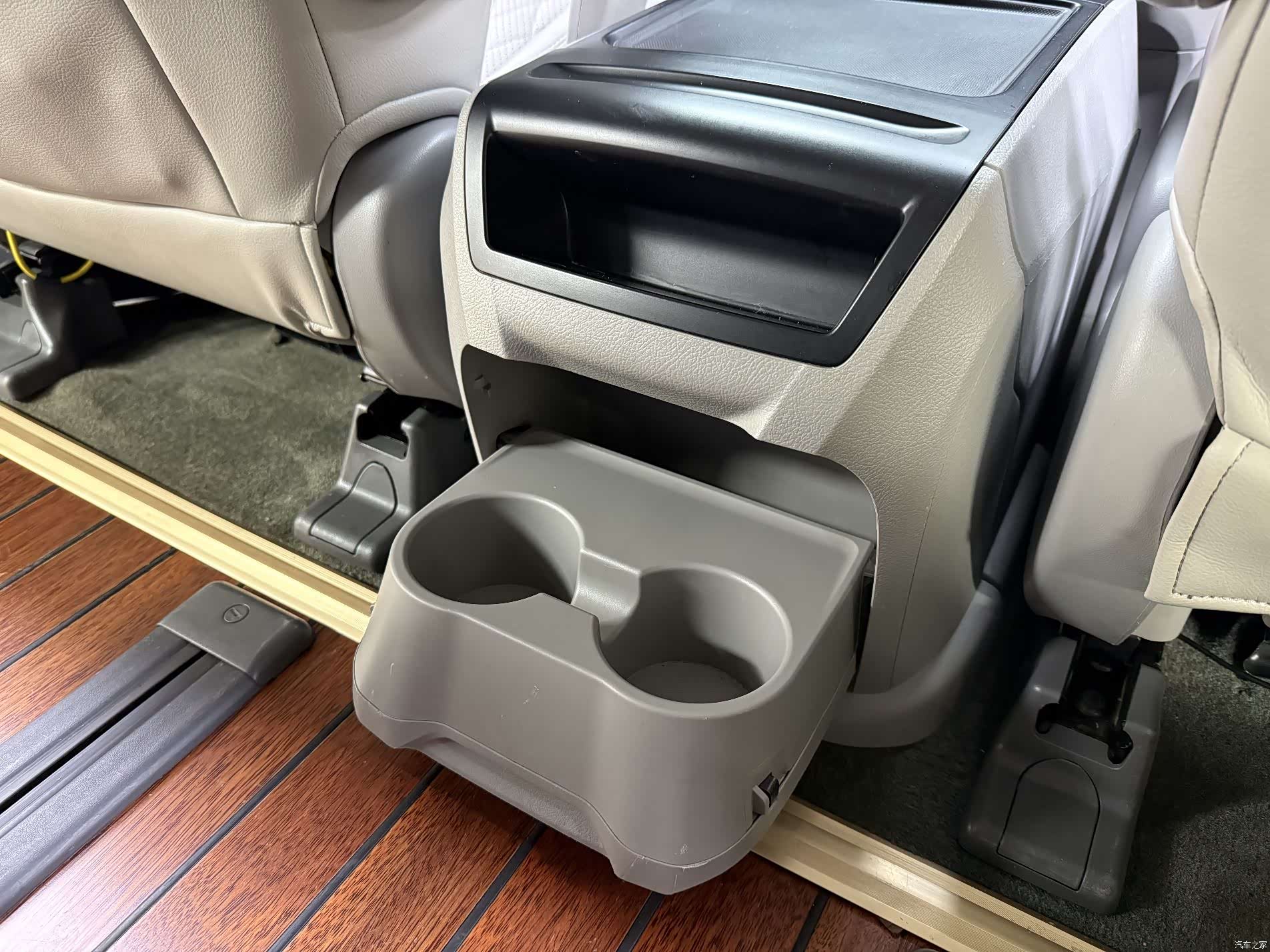 Toyota Sienna, 2015 22