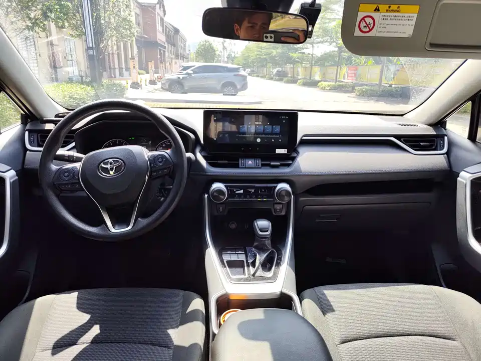 Toyota RAV4 Rongfang