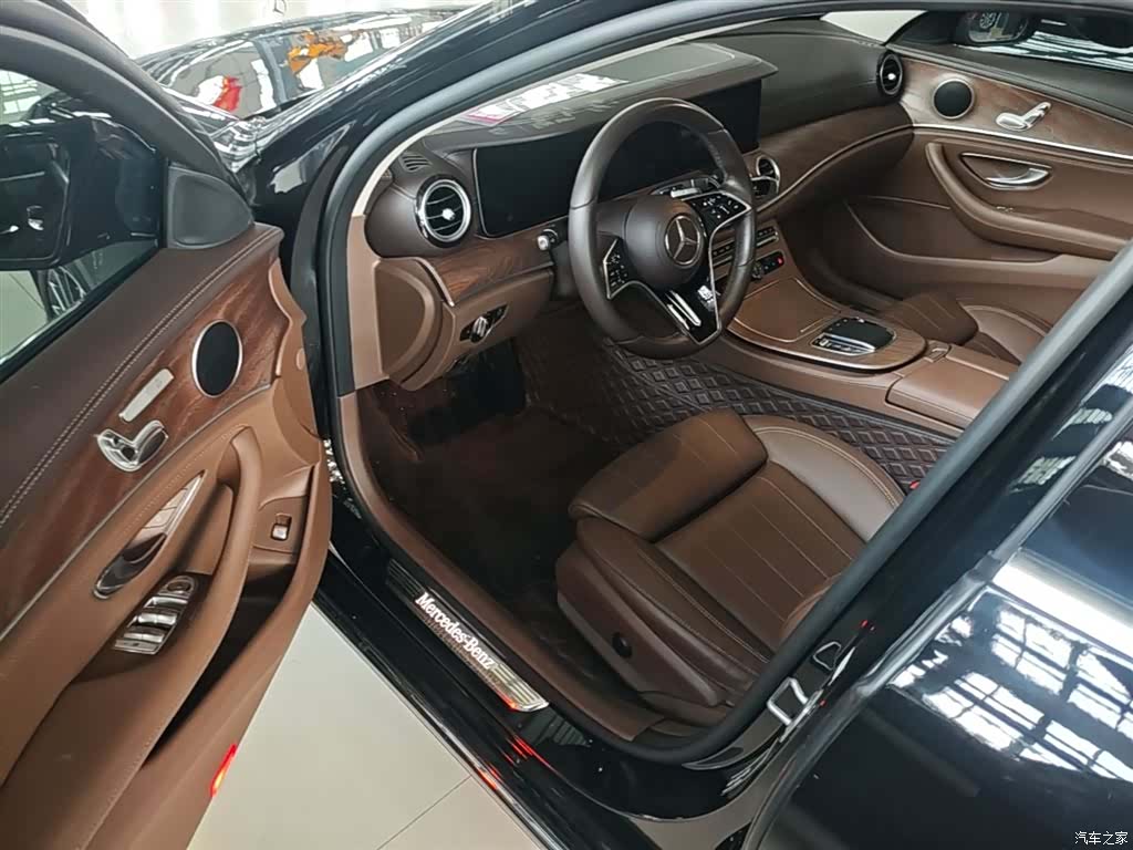 Mercedes-Benz E-Class, 2022 16
