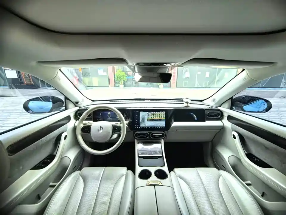 Leapmotor C11