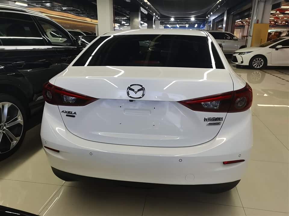 Mazda 3 Angkesaila