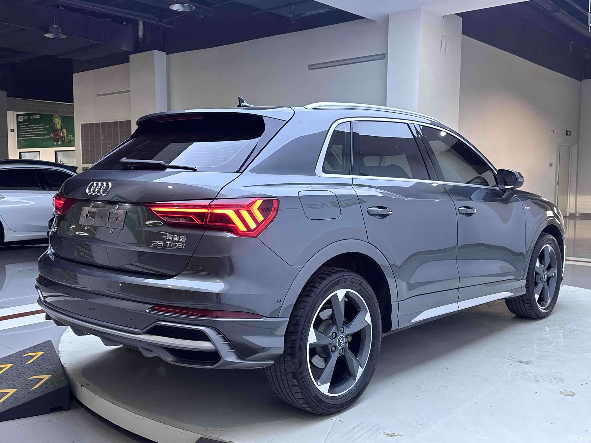Audi Q3, 2022 6