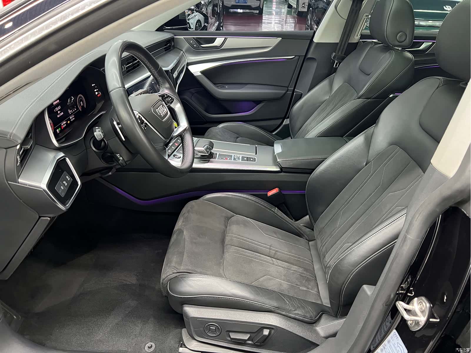 Audi A7L, 2023 все фото