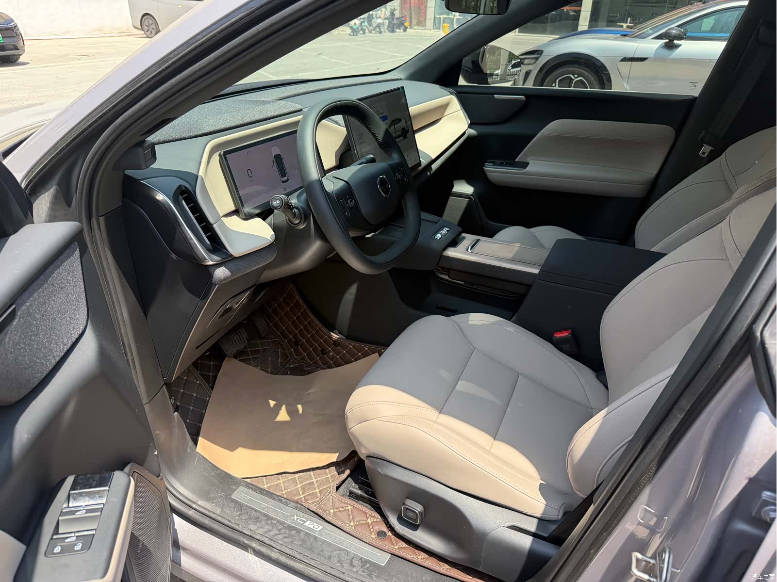 Volvo XC70, 2025 7