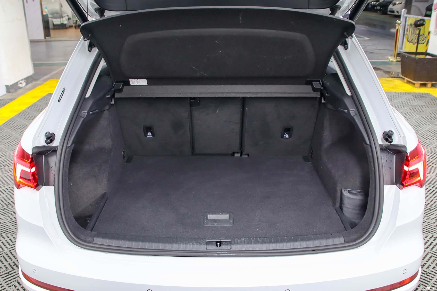 Audi Q3, 2023 17