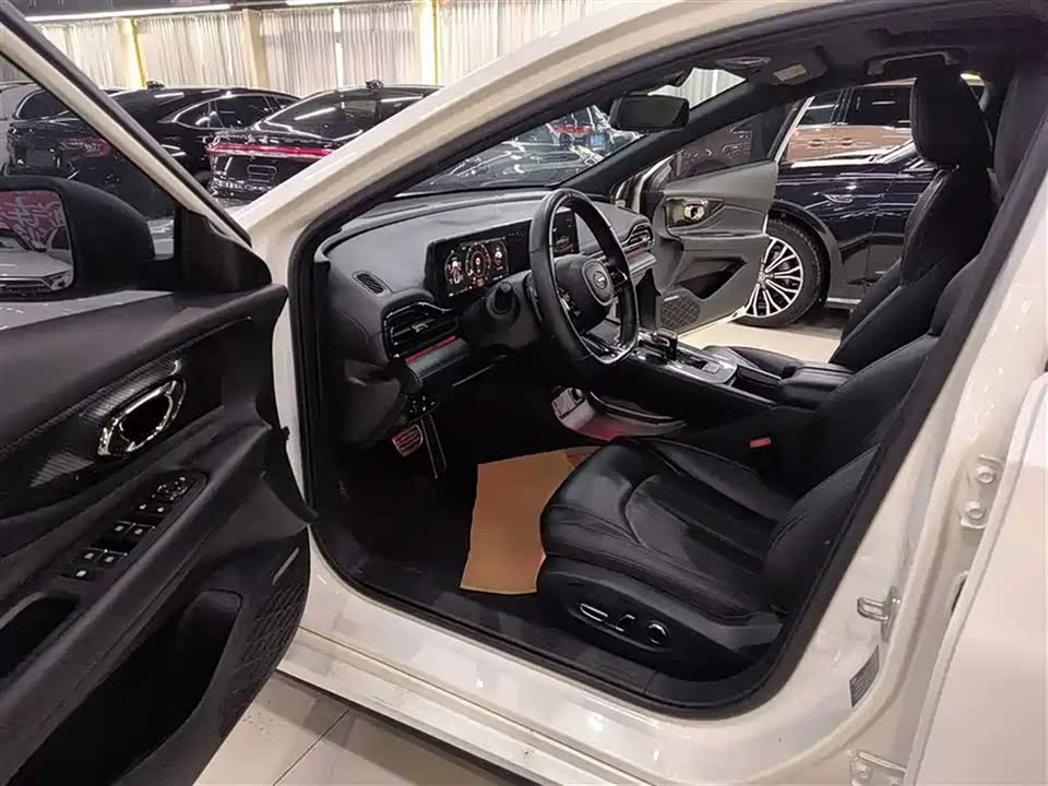 Trumpchi Shadow Leopard