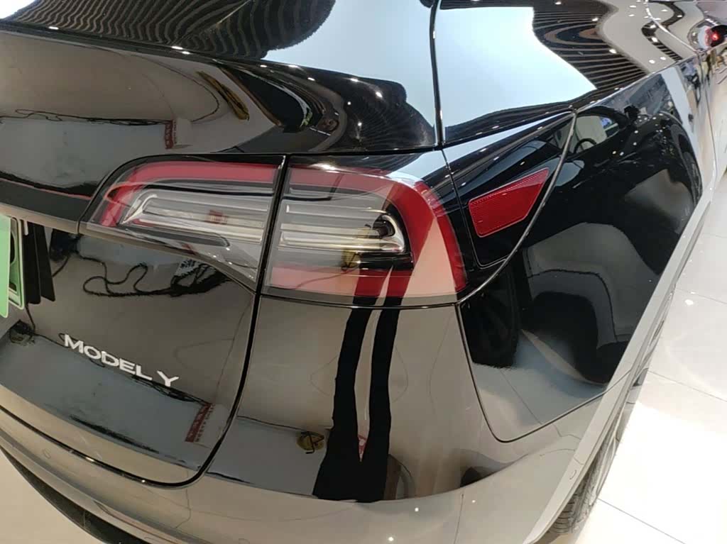 Tesla Model Y, 2023 8