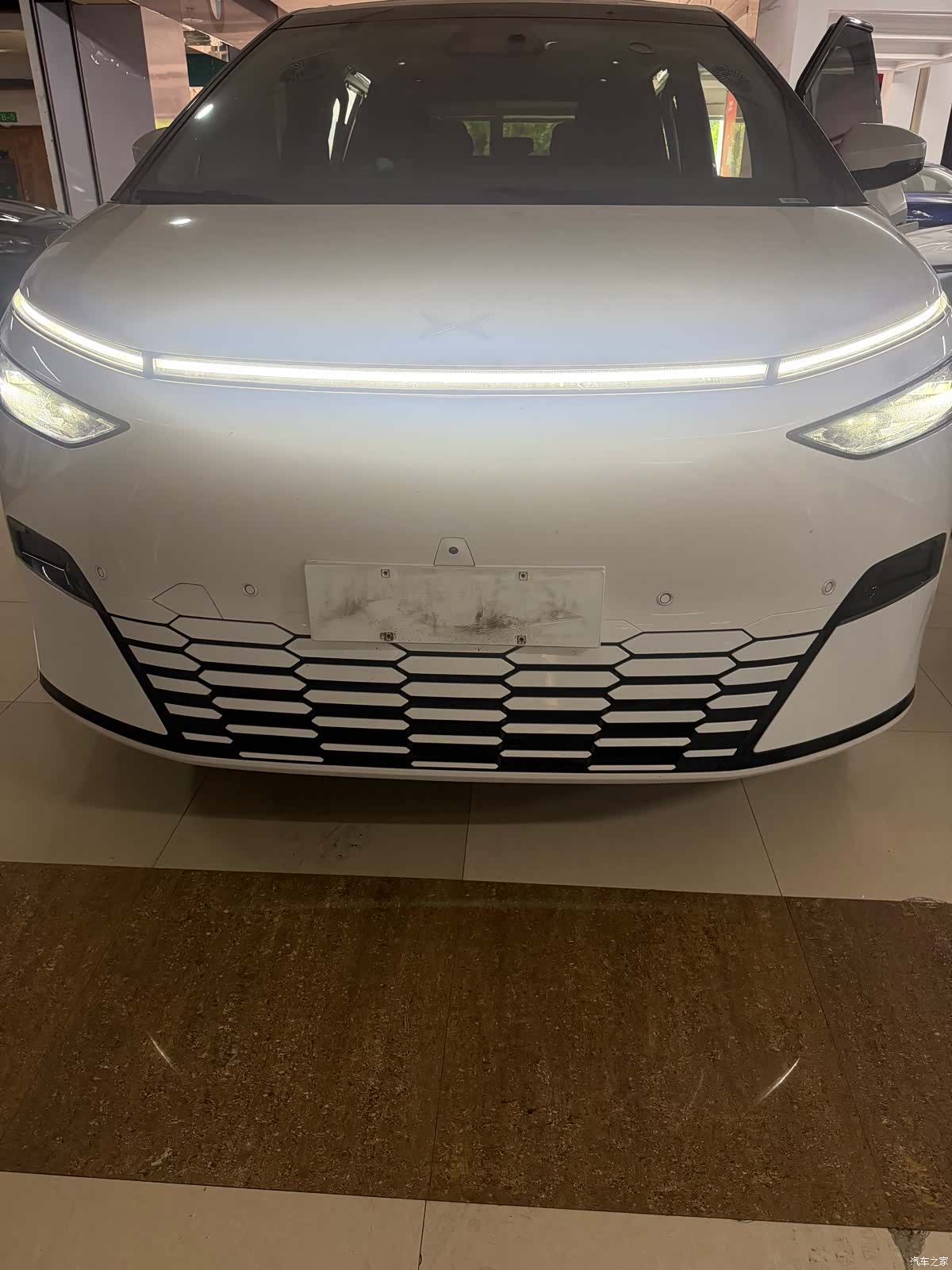 Xpeng X9, 2024 2