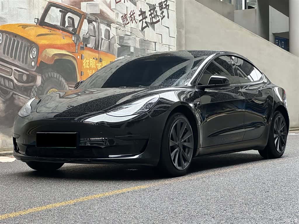 Tesla Model 3, 2023 1