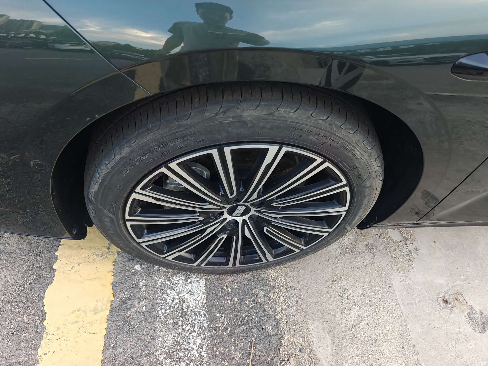 Geely 8, 2025 13