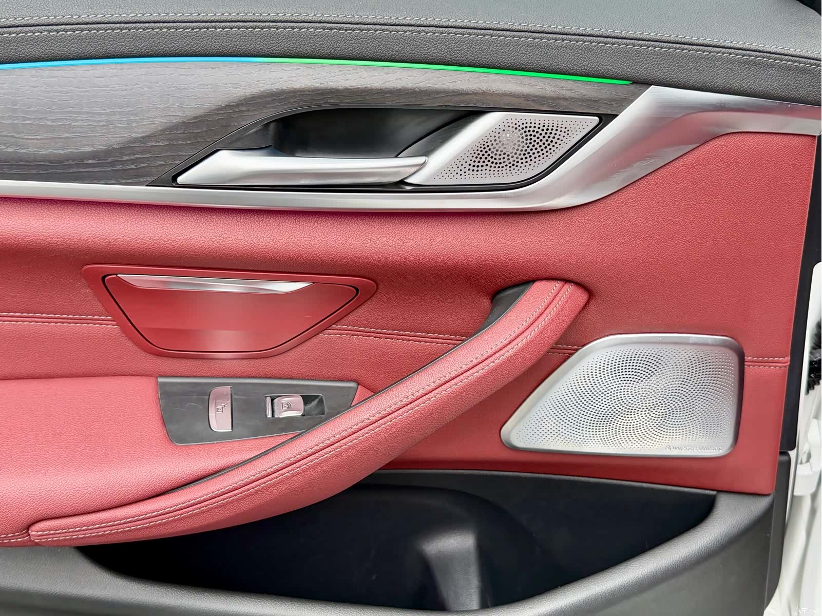 BMW 5 Series, 2021 23