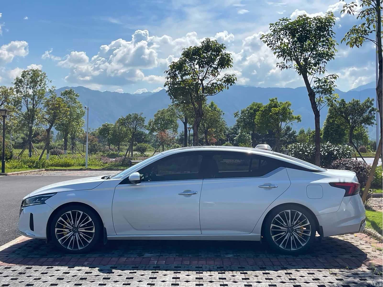 Nissan Teana, 2023 3