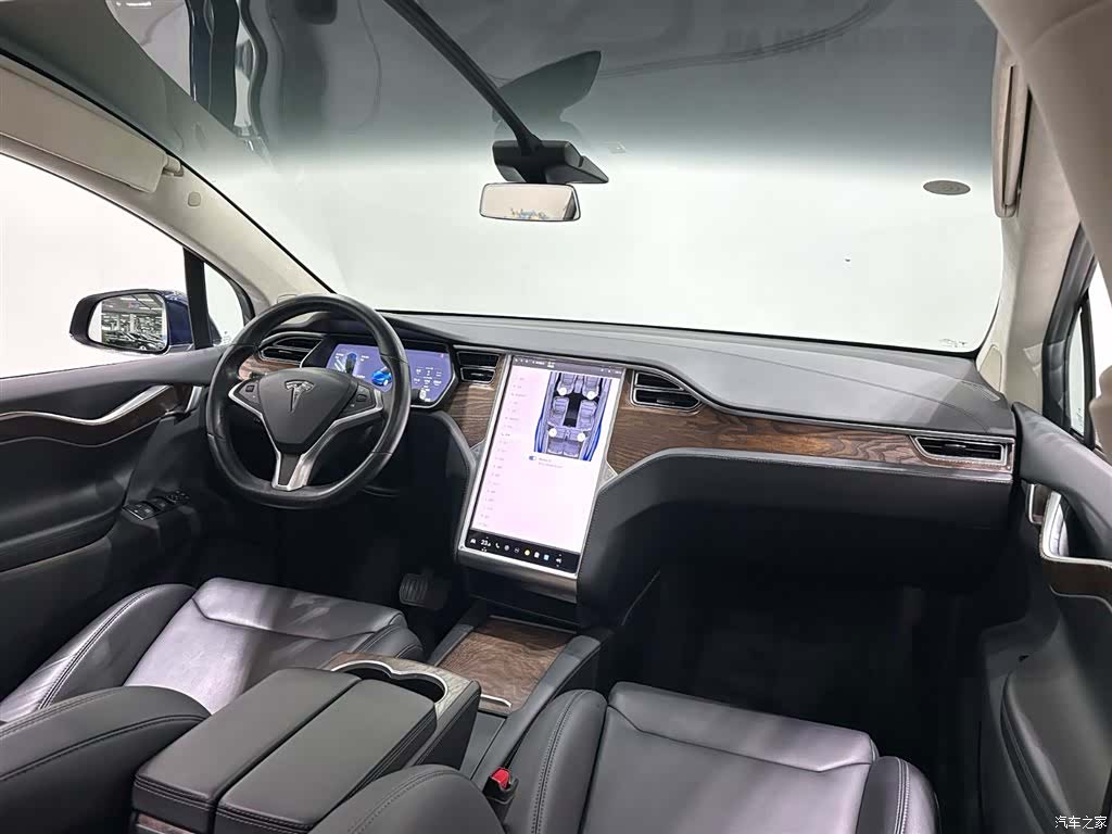 Tesla Model X, 2018 17