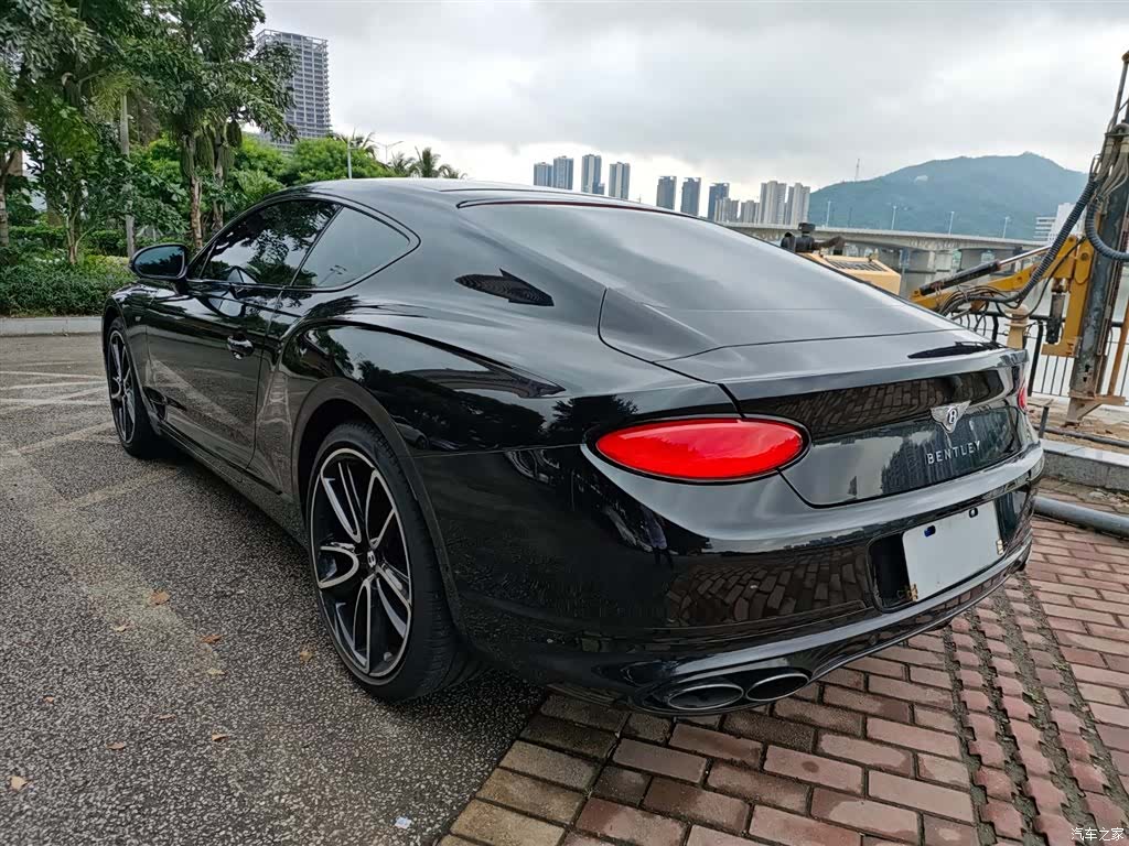 Bentley Continental GT, 2023 3