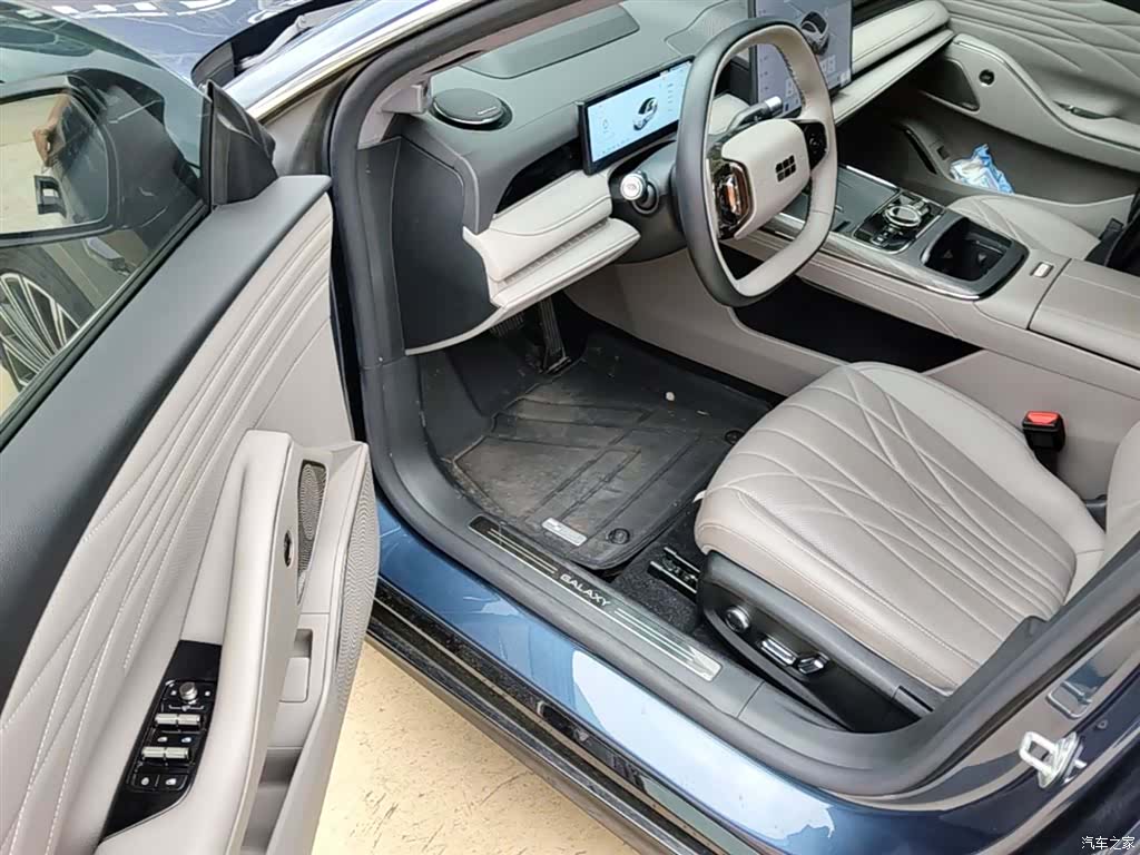 Geely 8, 2025 16