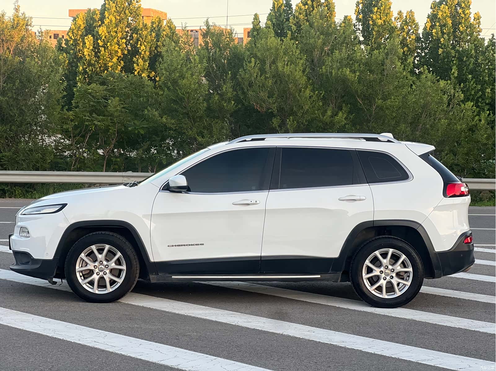 Jeep Cherokee, 2016 22