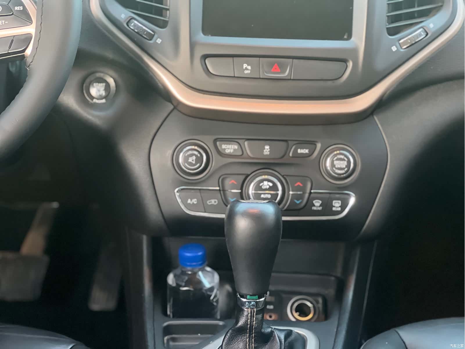 Jeep Cherokee, 2016 12