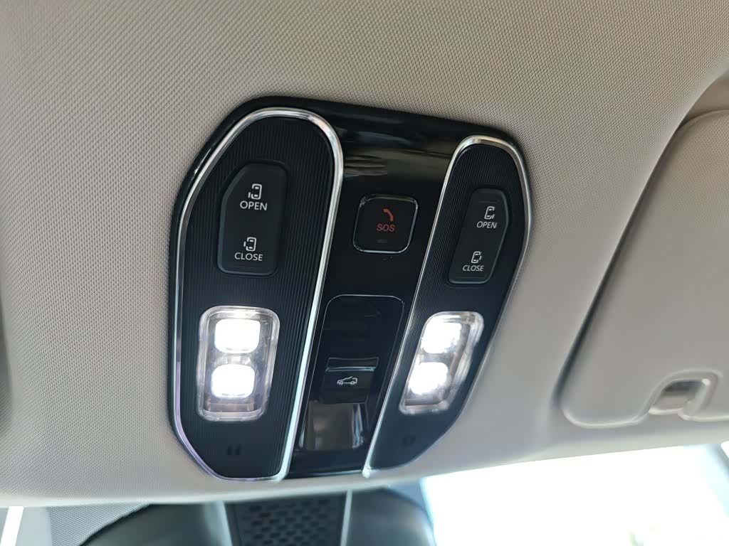 Trumpchi E8, 2024 17