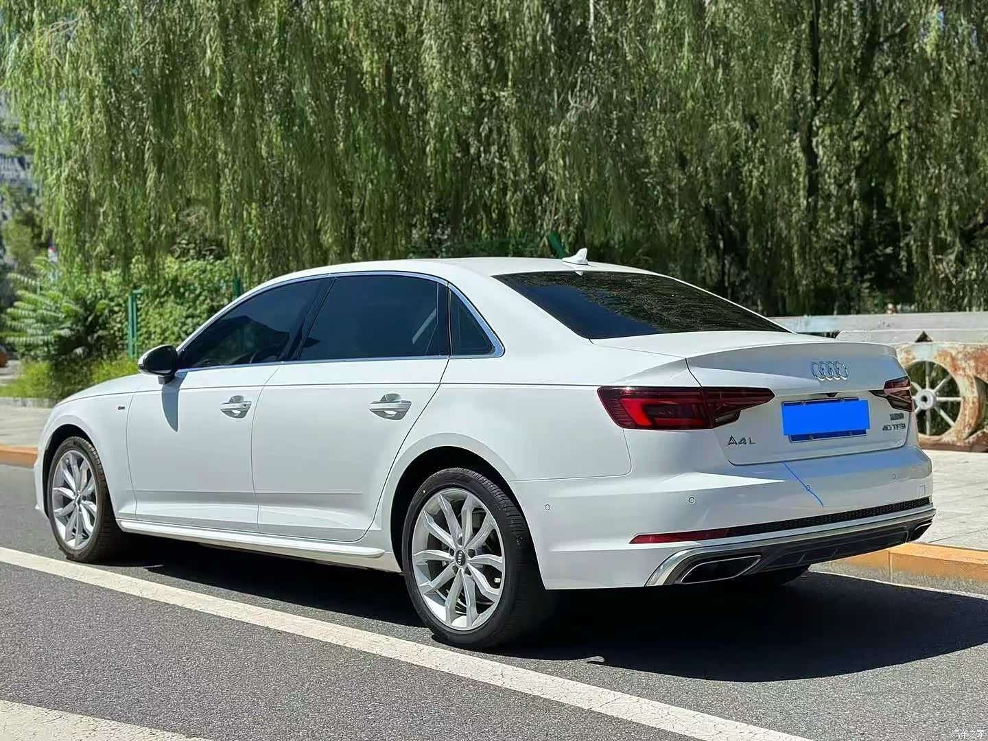 Audi A4L, 2018 7