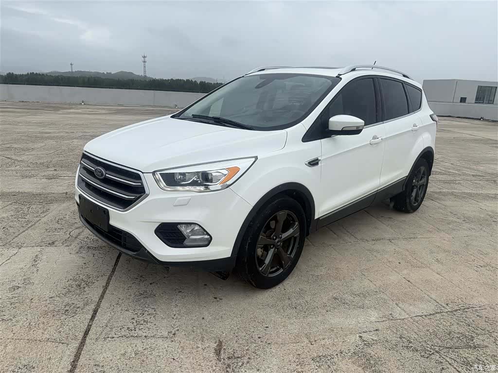 Ford Kuga, 2021 1