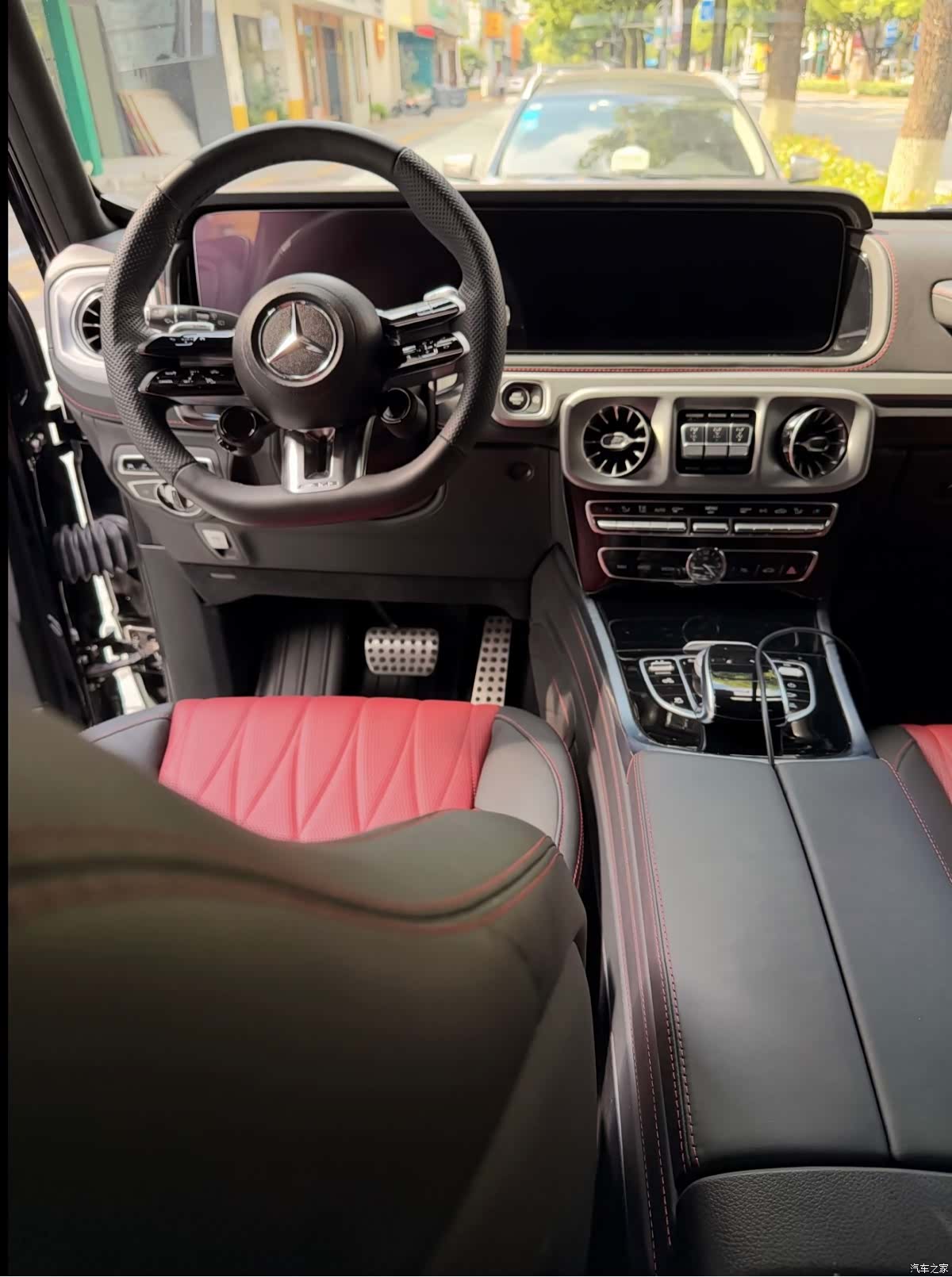 Mercedes-Benz G-Class, 2024 6