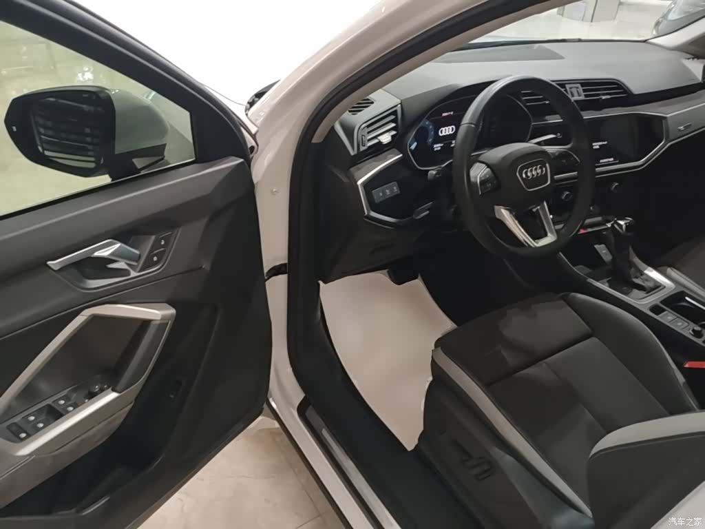 Audi Q3, 2022 16