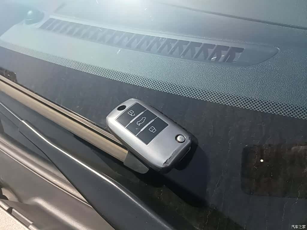 Roewe RX5, 2018 11