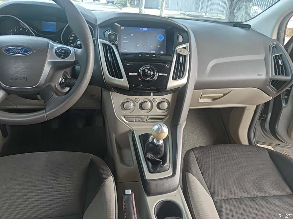 Ford Focus, 2014 10