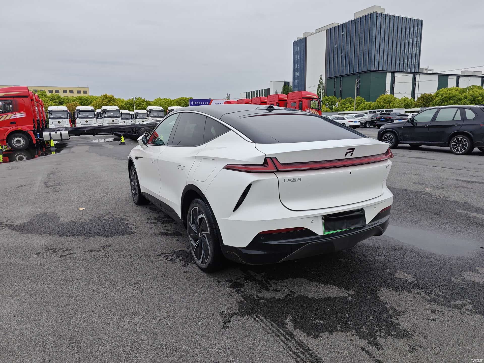 Rising Auto R7, 2023 12