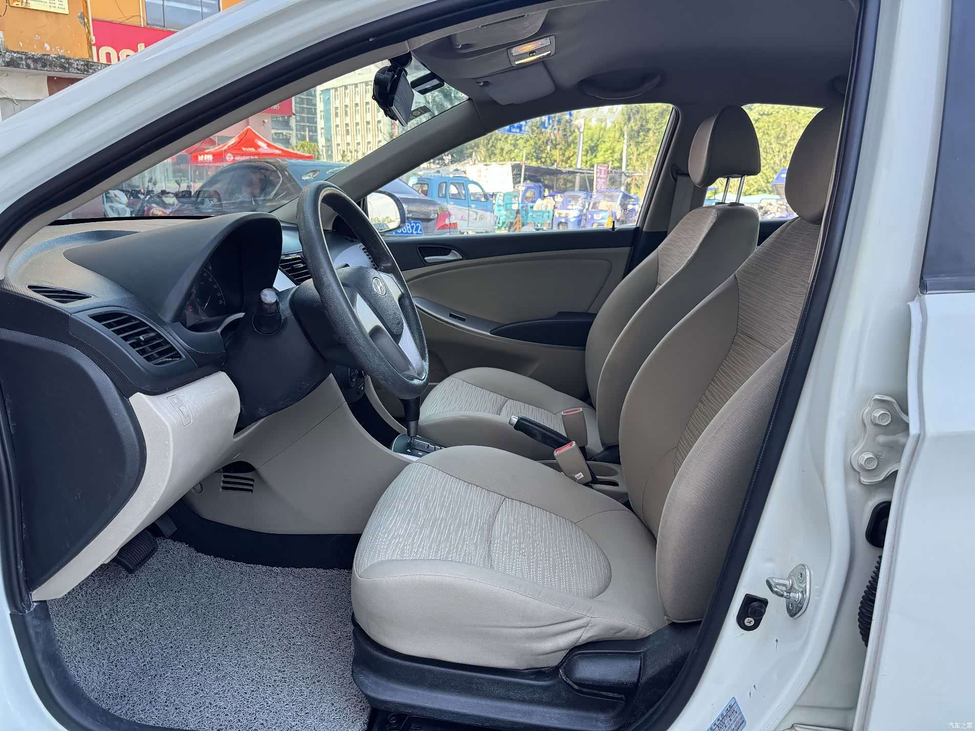 Hyundai GLS, 2016 7