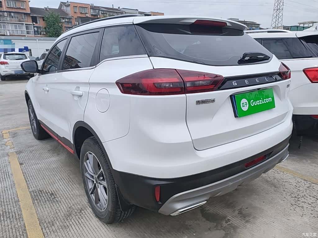 Geely Boyue, 2022 все фото