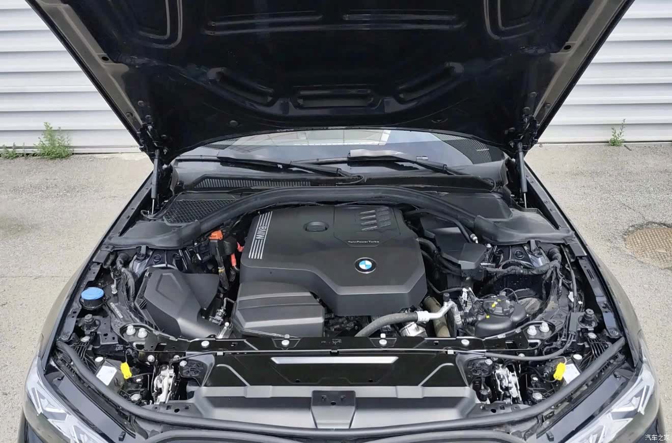 BMW 3 Series, 2025 13