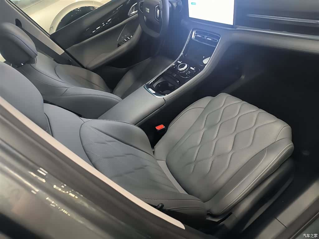 Geely A7, 2025 25