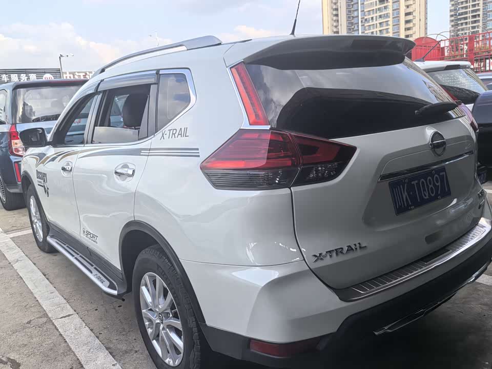 Nissan Qijun
