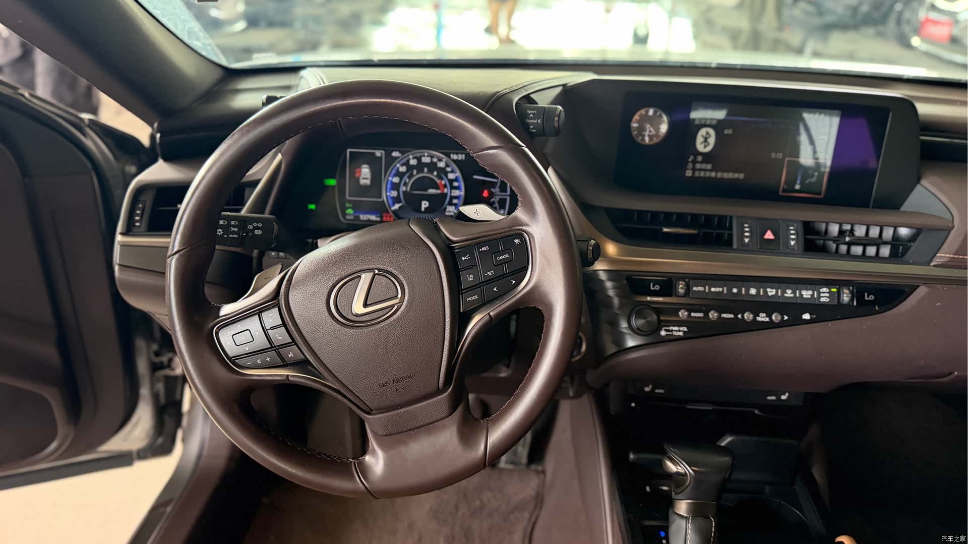 Lexus ES, 2020 7